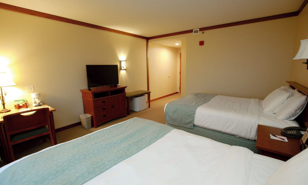 Archbold Hotel | Sauder Village Heritage Inn