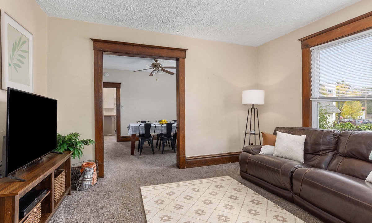 Grand Rapids House | HIstoric 4 BR Near Fulton St