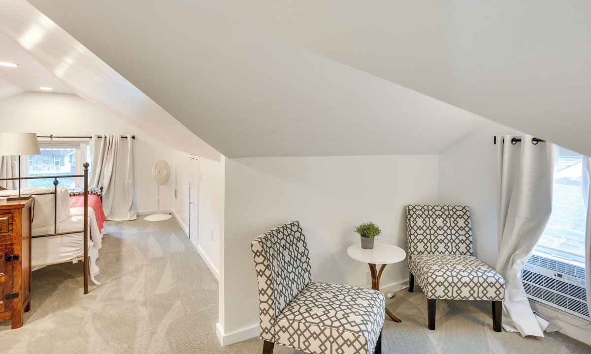 Regina Cottage | 5 Mi to Mall of America: South Minneapolis Home