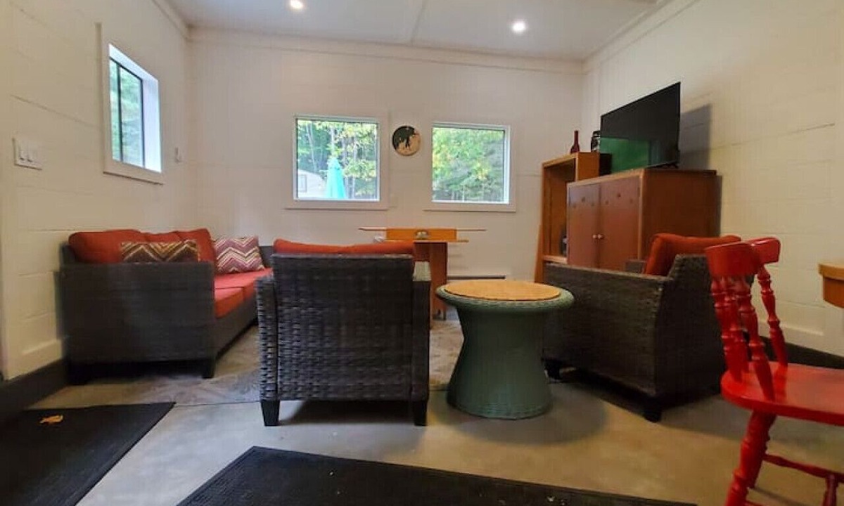 Boyne City Cottage | MI Cabin Upnorth - Beach Access