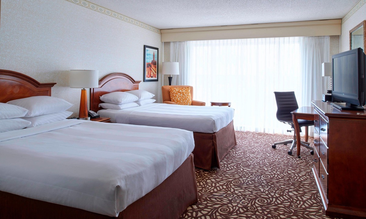 Waukesha Hotel | Marriott Milwaukee West