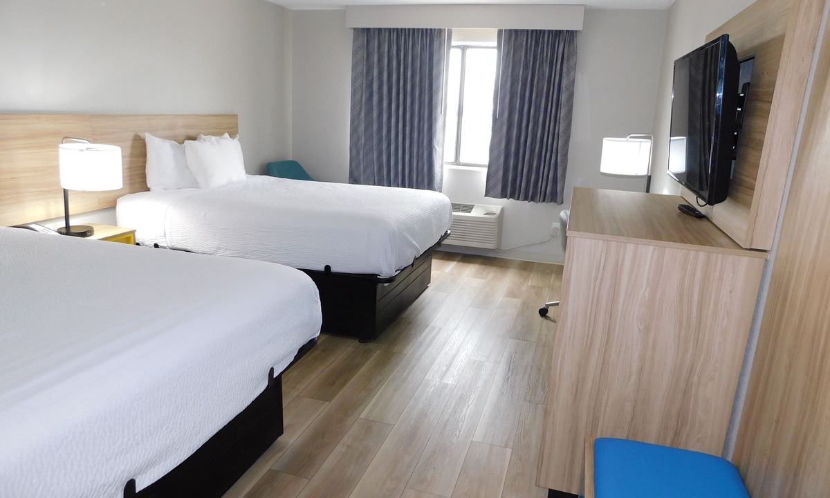 Effingham Hotel | Days Inn by Wyndham Effingham