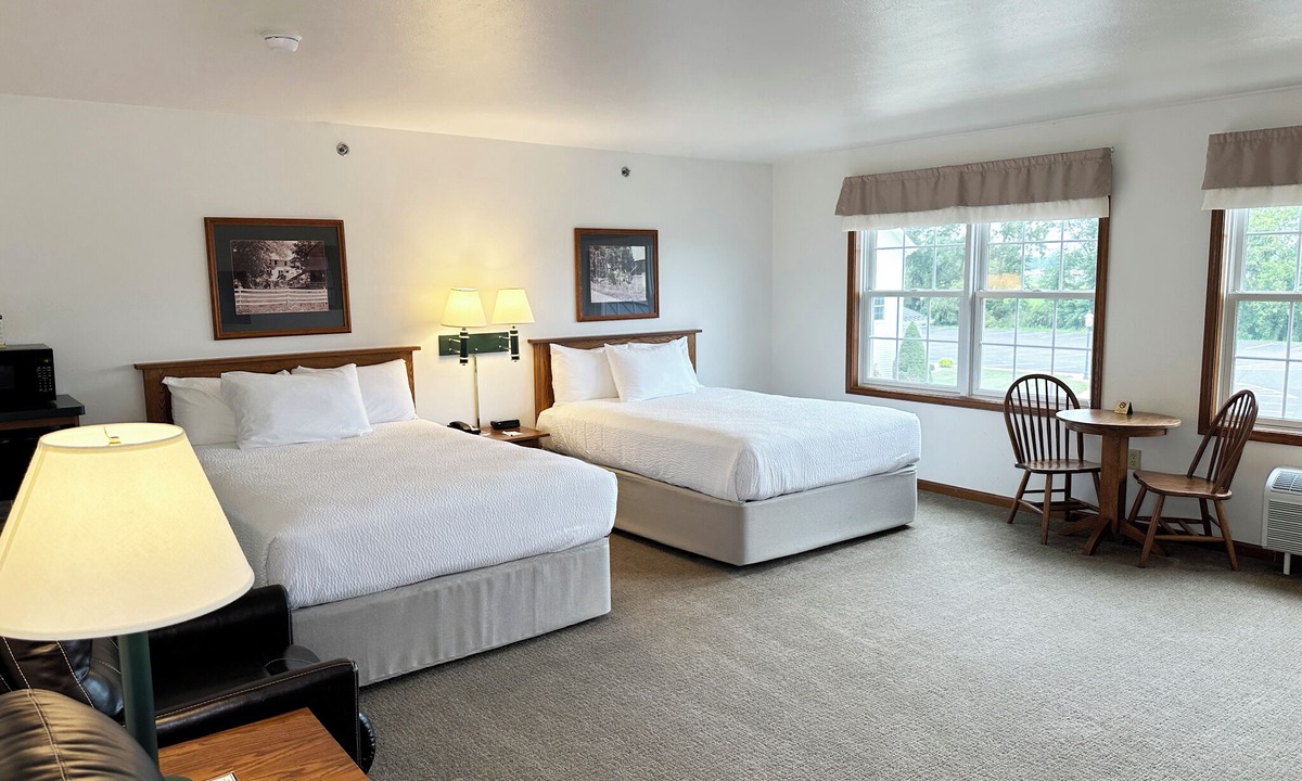 Shipshewana Hotel | Farmstead Inn & Conference Center