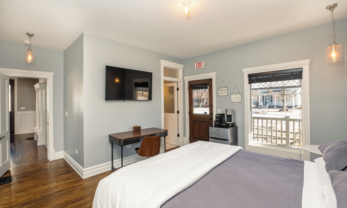 Plainfield House | The Plainfield Inn