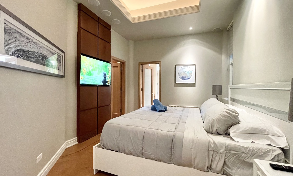 Old Town Apartment | GROUP LUX in Old Town/Gold Coast (+private roof)