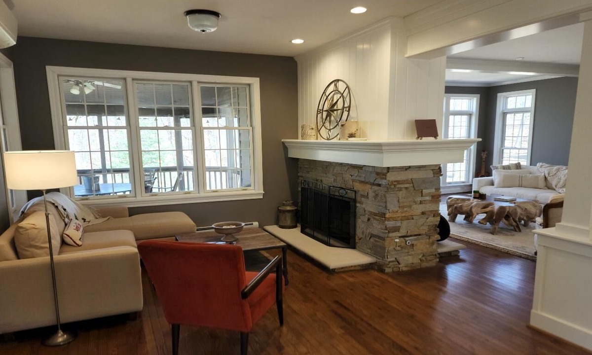 Birchwood Farms House | Bluffs Edge in Birchwood Farms - private four-bedroom, hot tub, screened porch