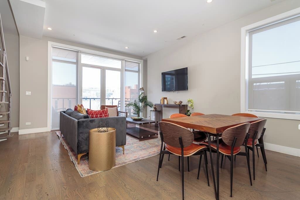Killgubbin Apartment | New Construction Building in River North!