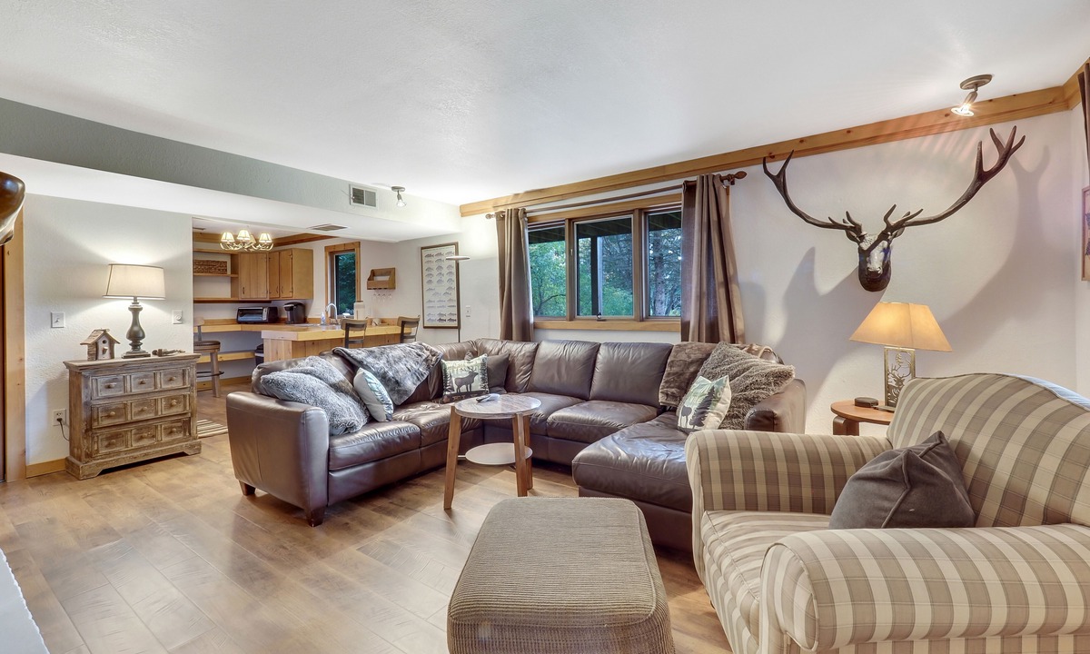 Boyne City House | Spacious, cozy, private setting home close to Boyne Mountain and Deer Lake