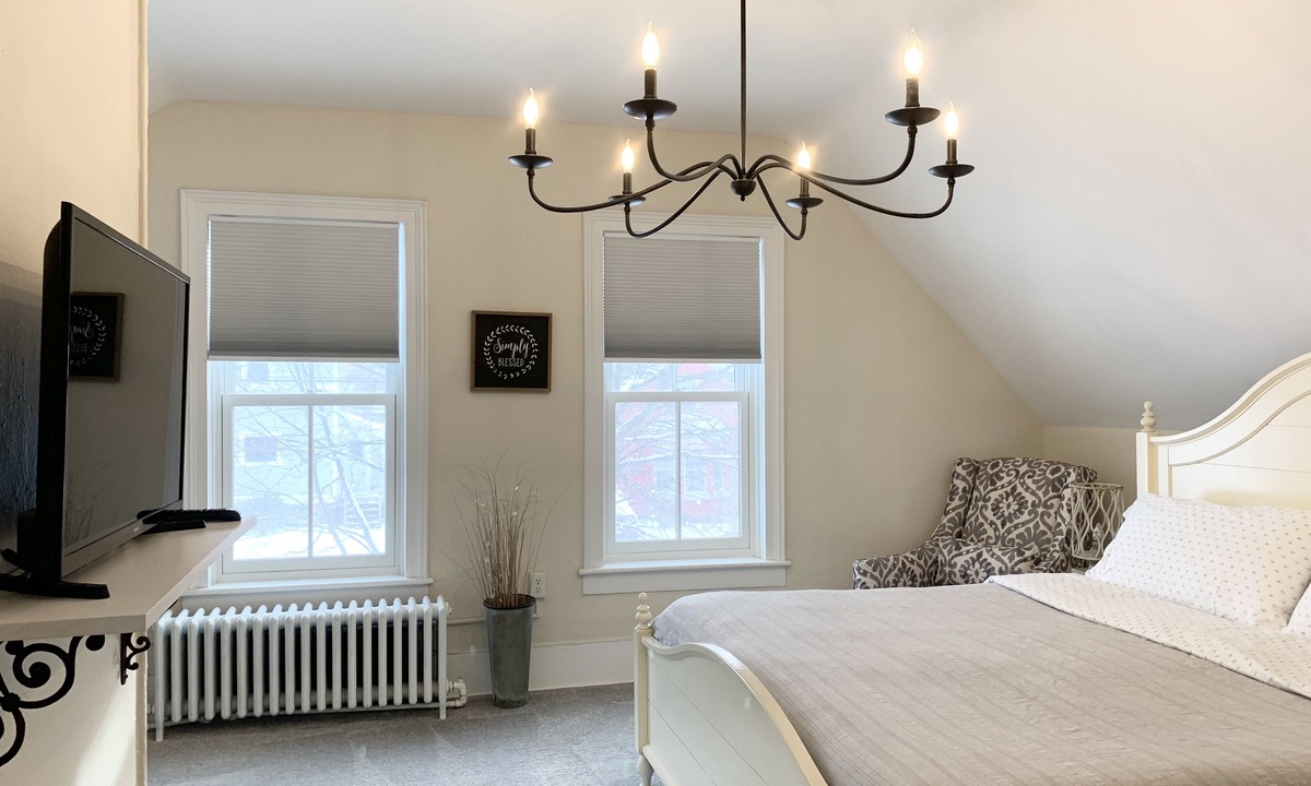 Marquette House | Spacious home w/Hot Tub near Lake Superior walk to restaurants, breweries, beach