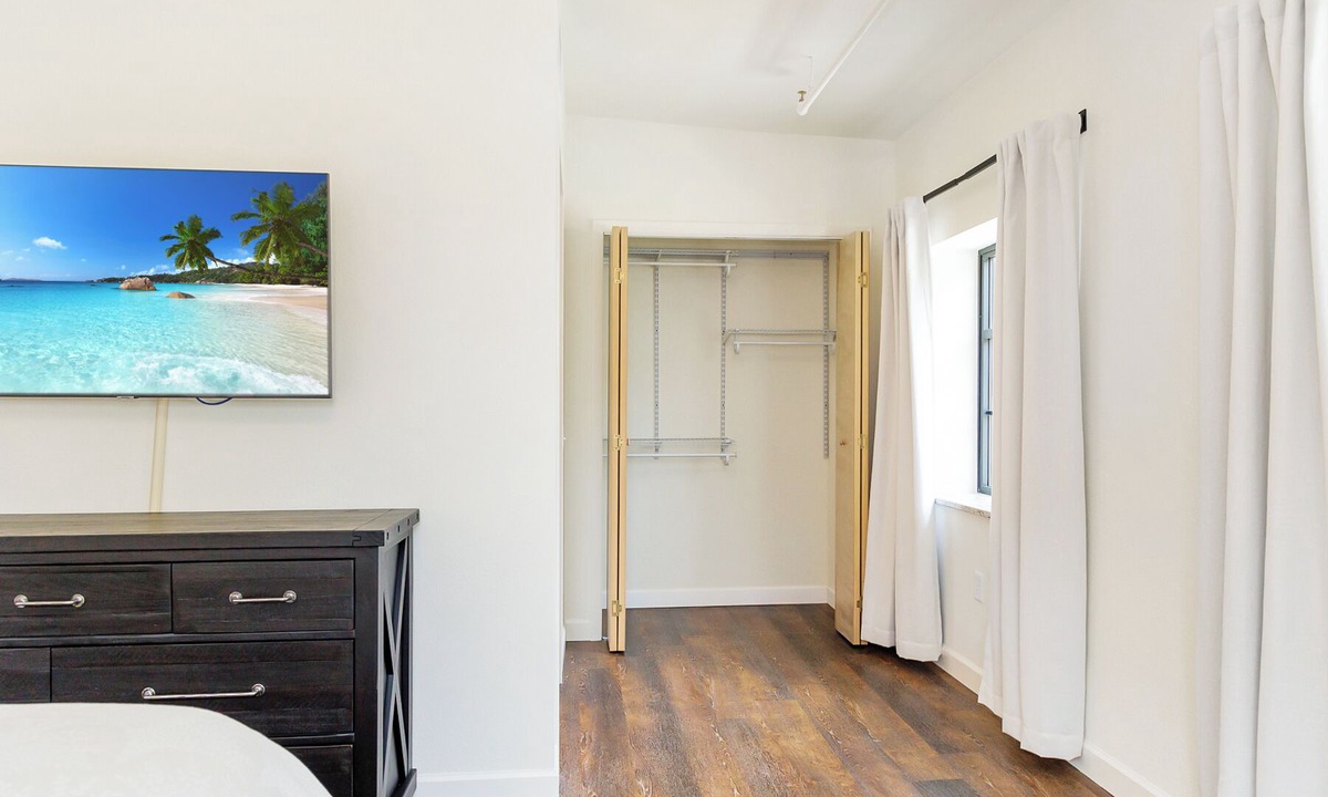 Burlington Apartment | Spacious New & Clean 2 BR Heart of Downtown! 302N