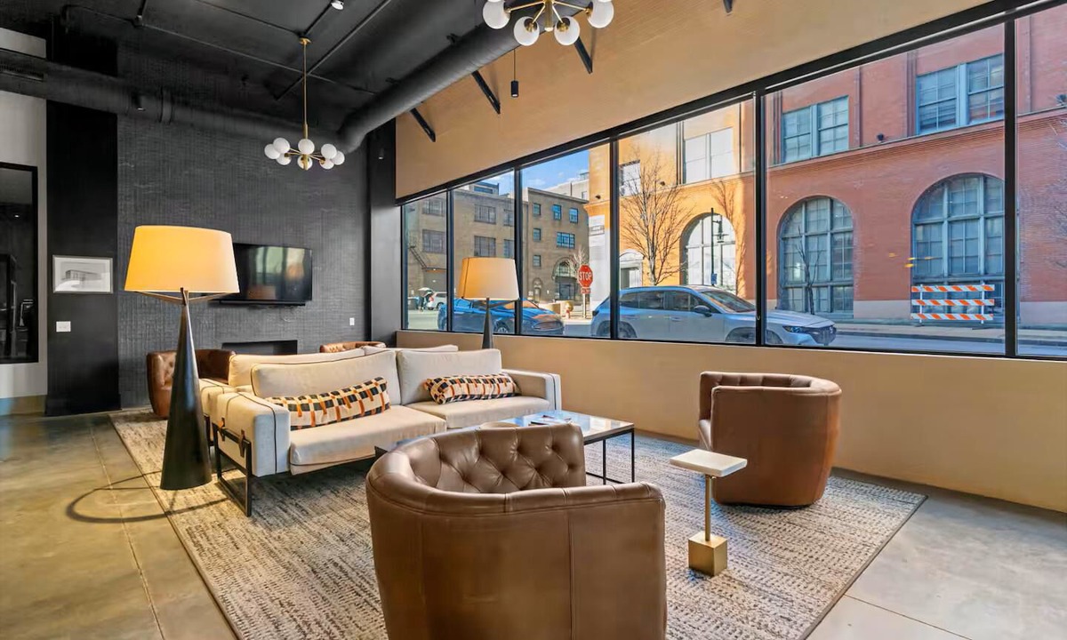 Downtown St. Louis Apartment | Designer Apt: Walk to Busch Stadium, Free Parking