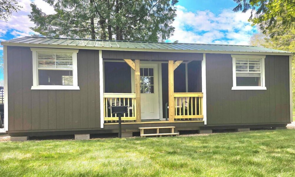 Germfask RV Rental | The Turtle/Mikinak Cabin, located within 35-40 minutes from Pictured Rocks