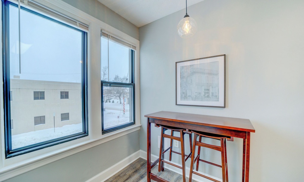 Nelson Apartment | Lovely Mid-Century Modern - Apt B