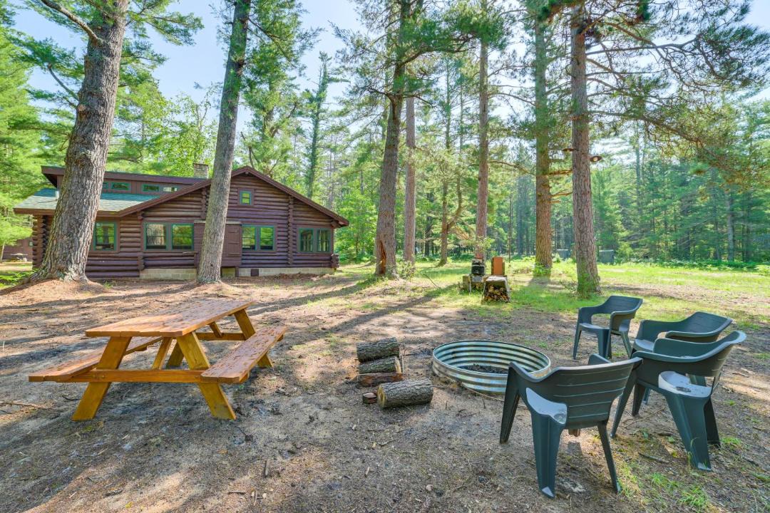 Vanderbilt House | Pigeon River Escape Surrounded by State Land!