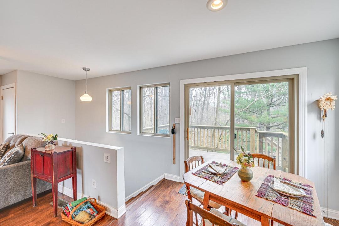 La Porte Apartment | 8 Mi to Lake Michigan: Creative Retreat w/Deck!