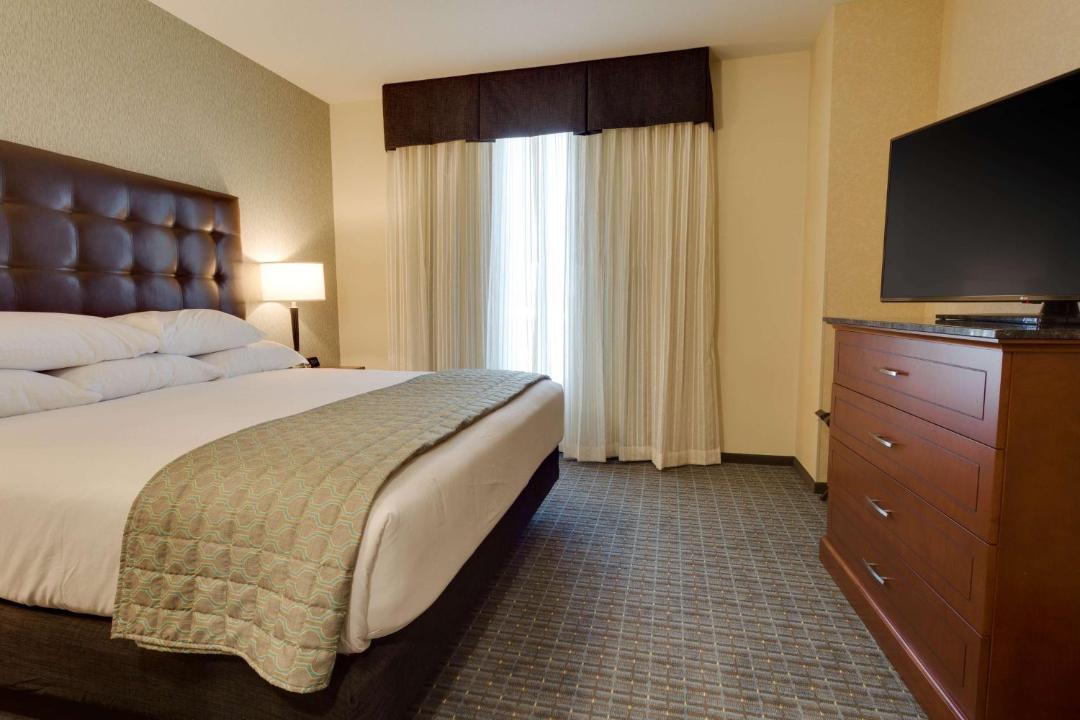 St. Charles Hotel | Drury Plaza Hotel St. Louis St. Charles