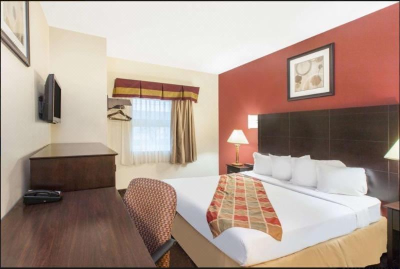 Photo of Bedroom in Romulus