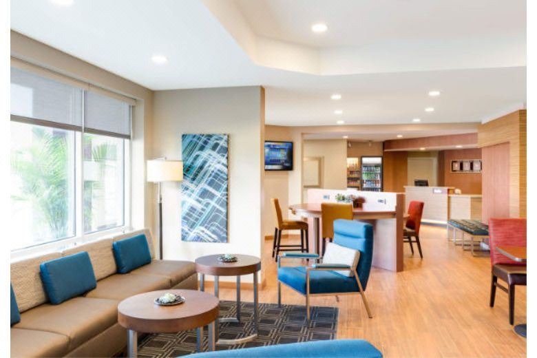 Photo of Livingroom in Canton