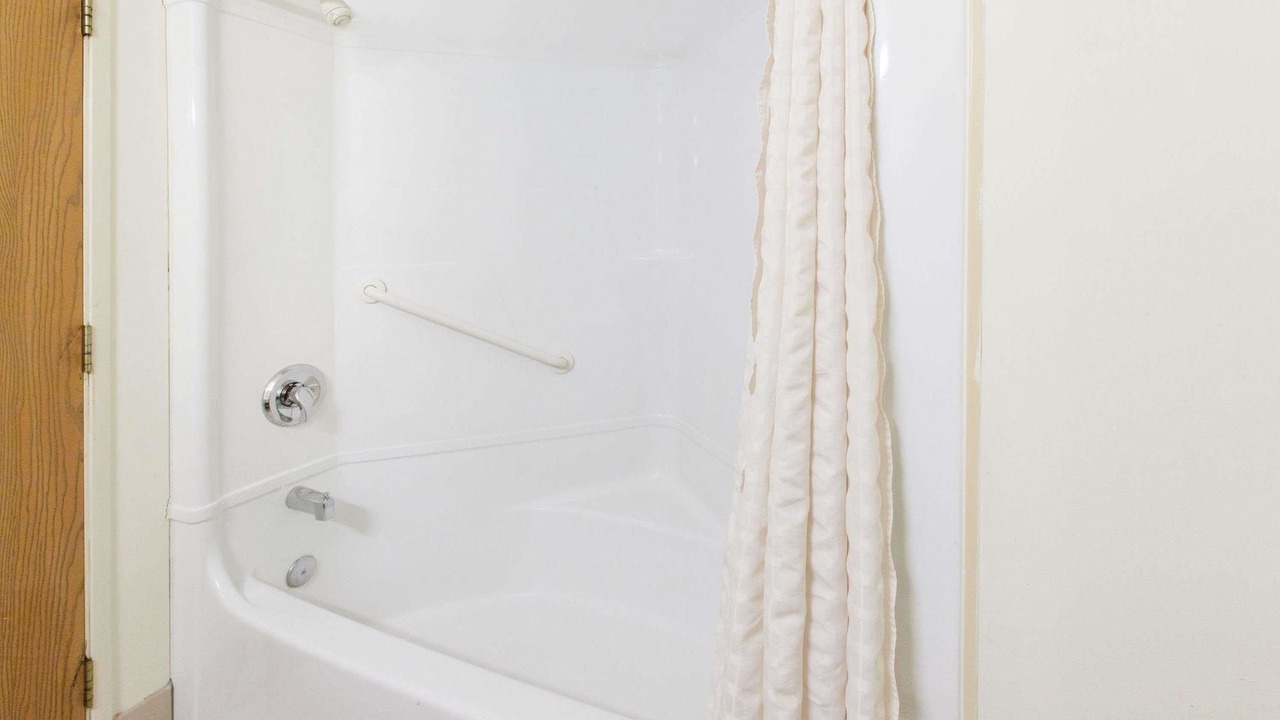 Photo of Bathroom in Romulus