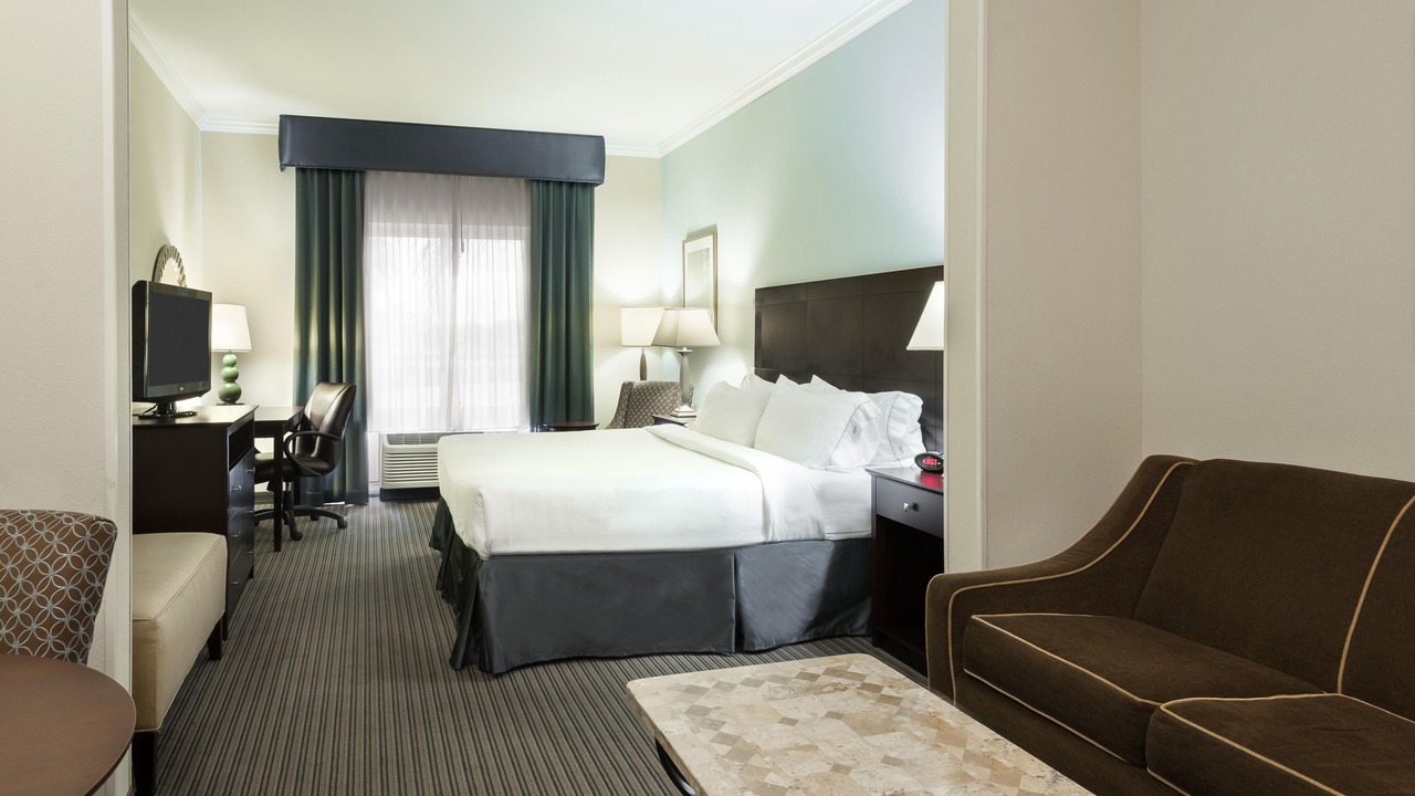 Photo of Bedroom in New Iberia