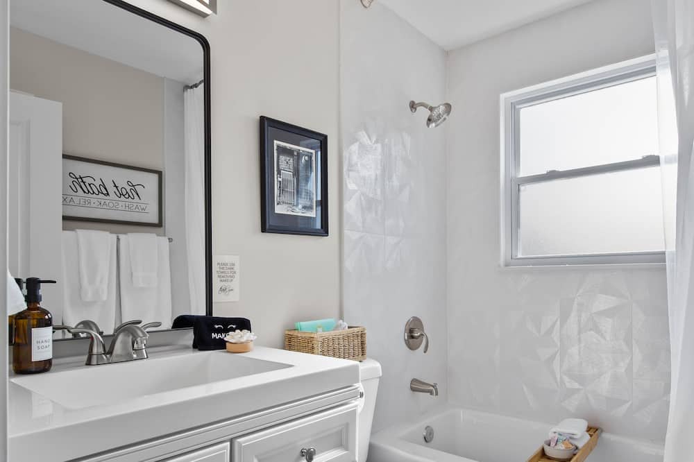 Photo of Bathroom in Weldon Spring Heights