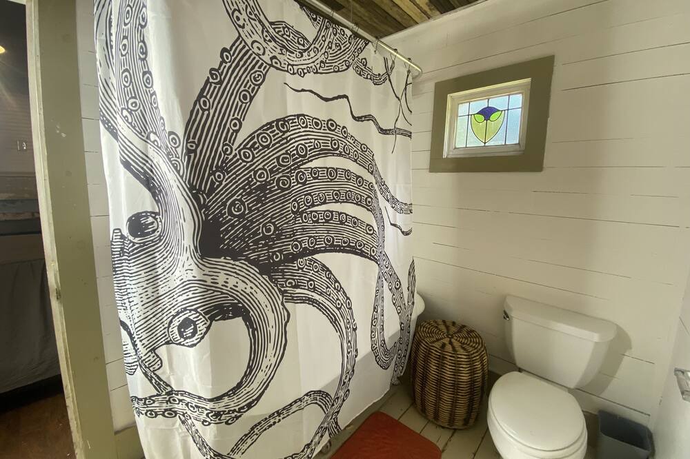 Photo of Bathroom in St. Francisville