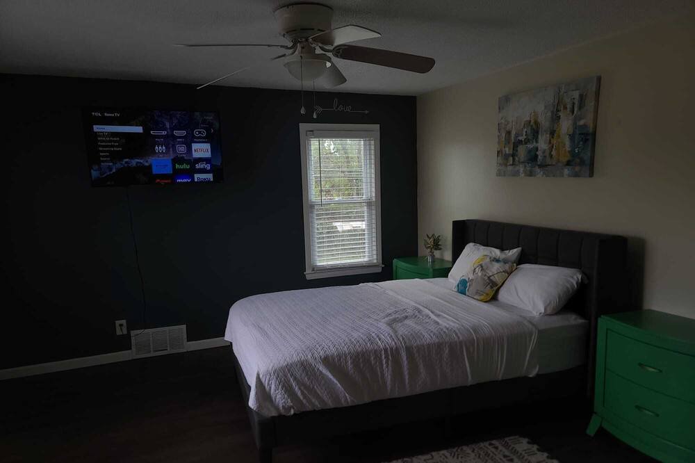 Photo of Bedroom in Detroit