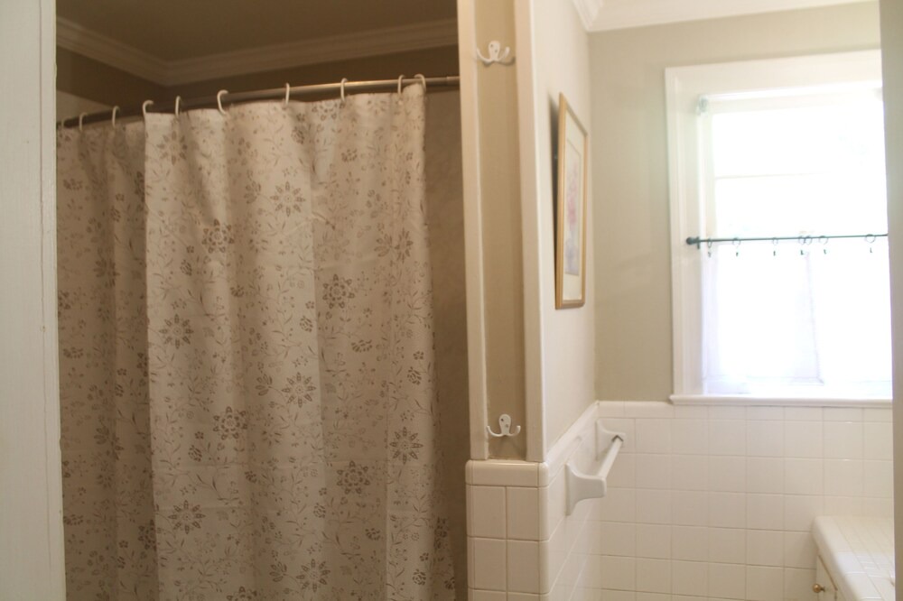 Photo of Bathroom in St. Francisville