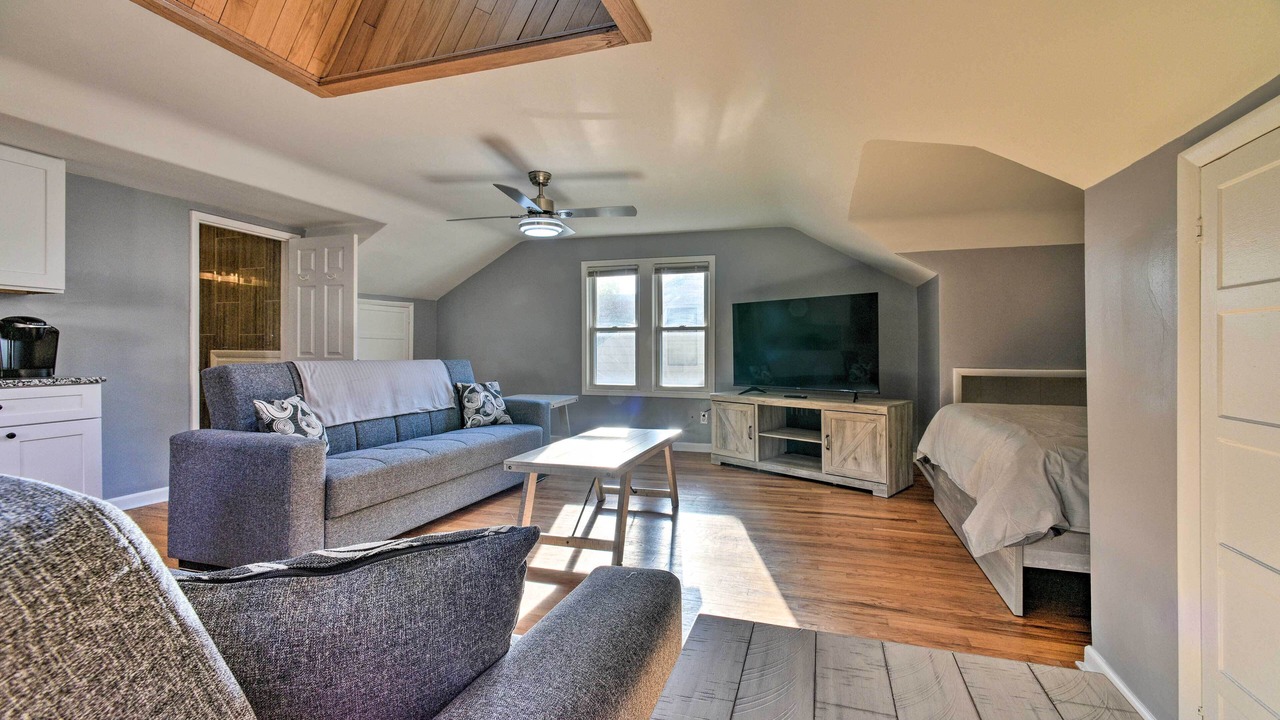 Photo of Livingroom in Dearborn
