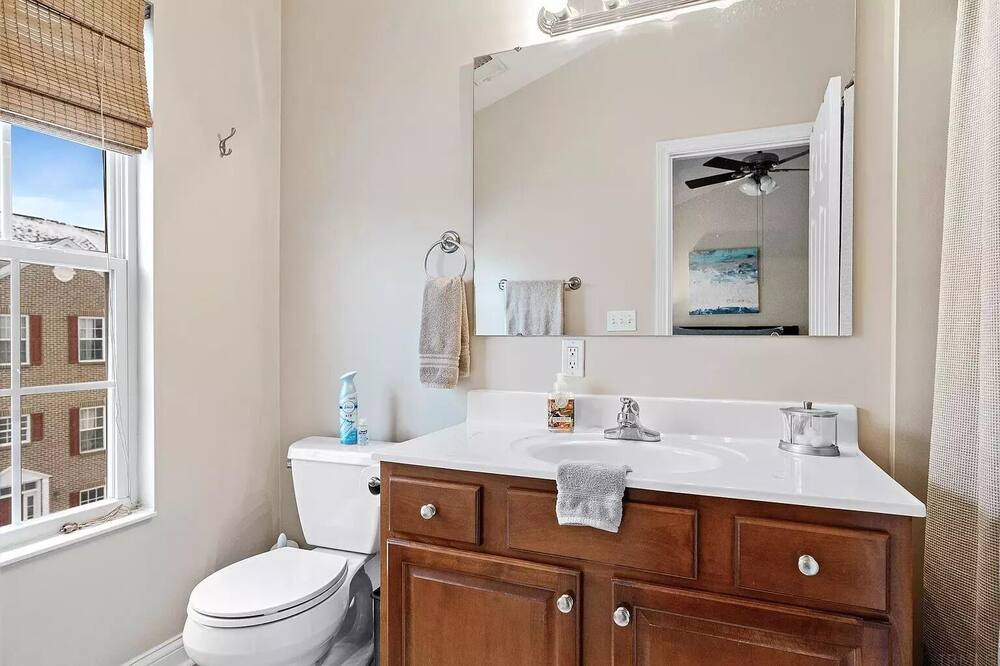 Photo of Bathroom in Roseland