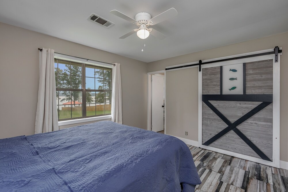 Photo of Bedroom in Homer