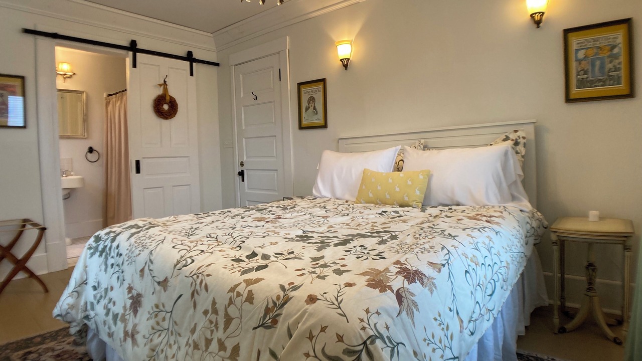 Photo of Bedroom in South Haven