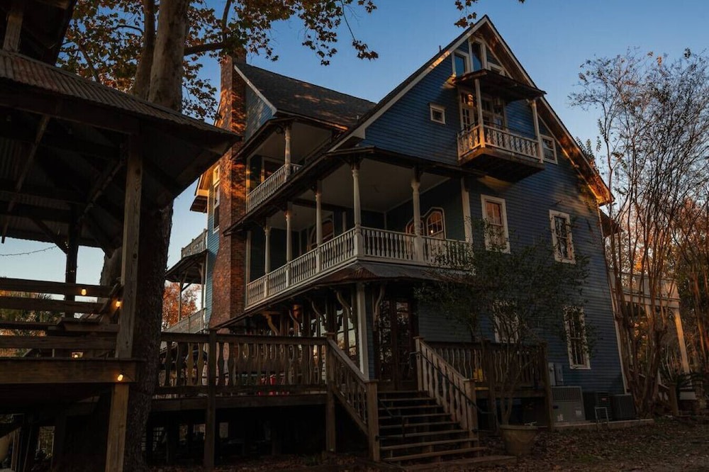 Photo of Others in St. Francisville