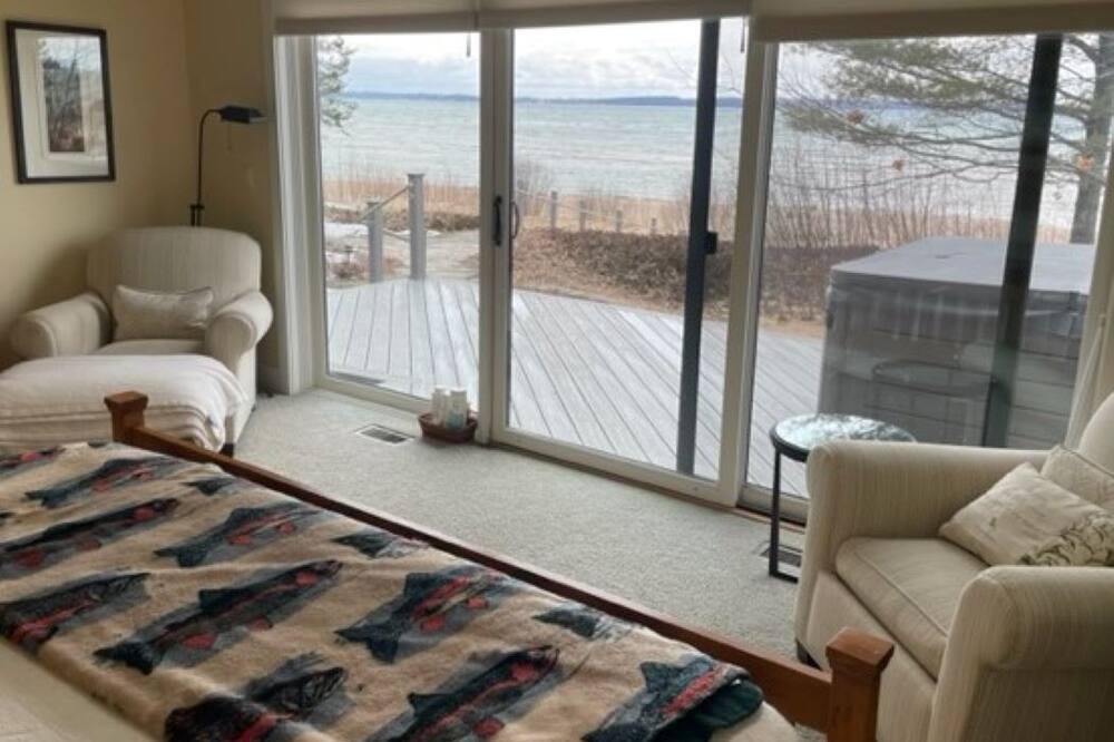 Photo of Livingroom in Kewadin