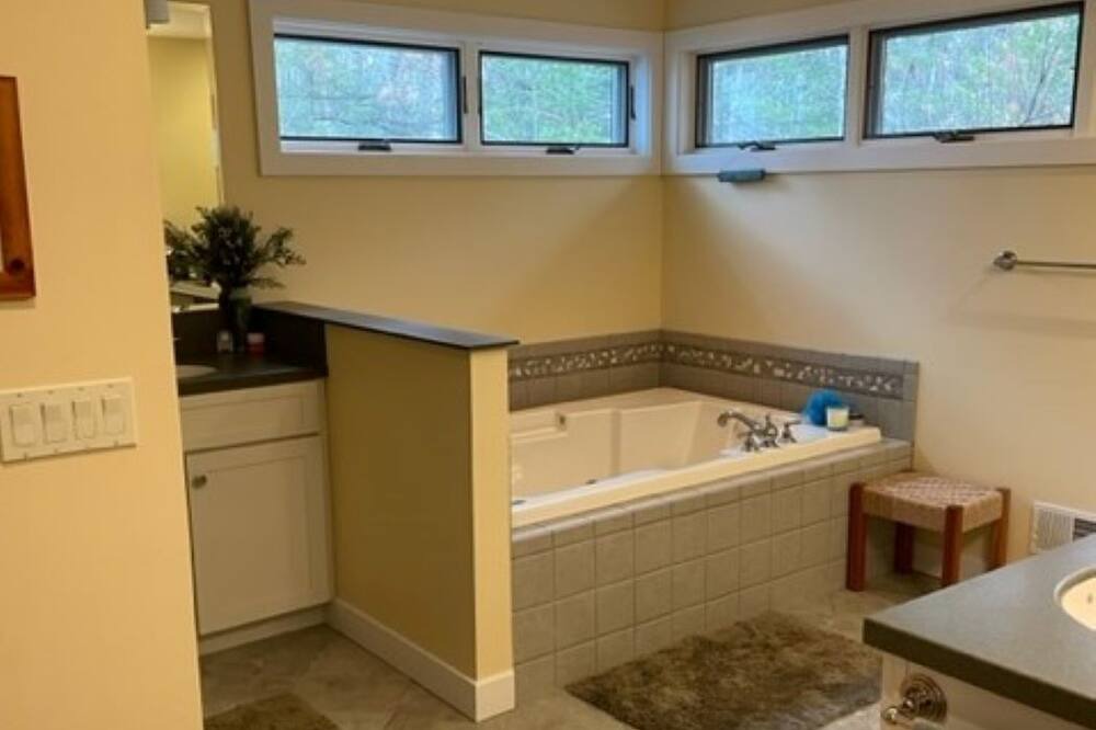 Photo of Bathroom in Kewadin