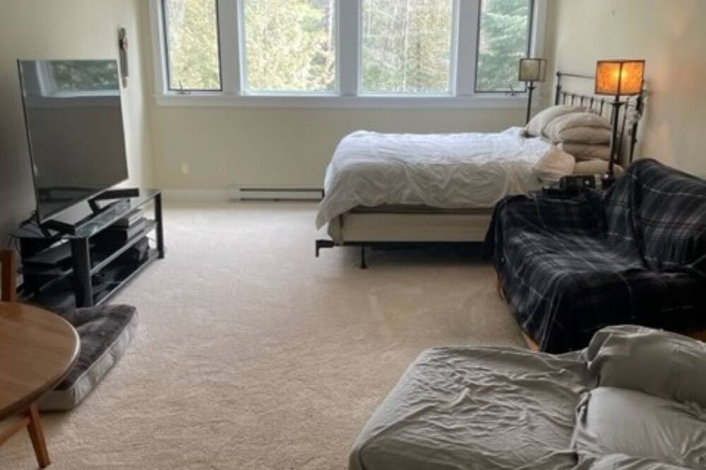 Photo of Bedroom in Kewadin