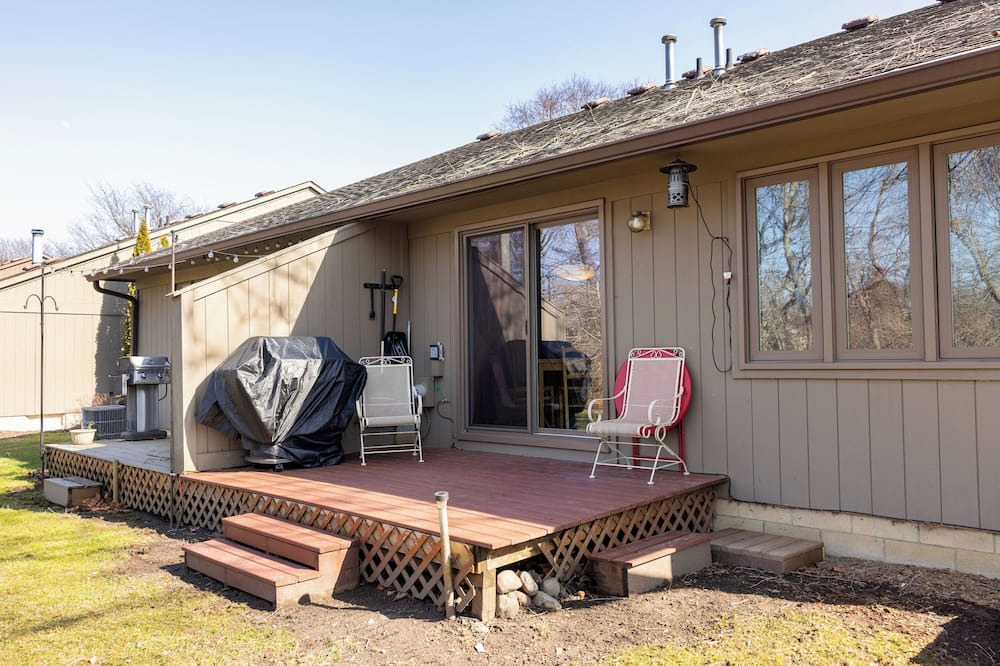 Photo of Outdoor in Saline