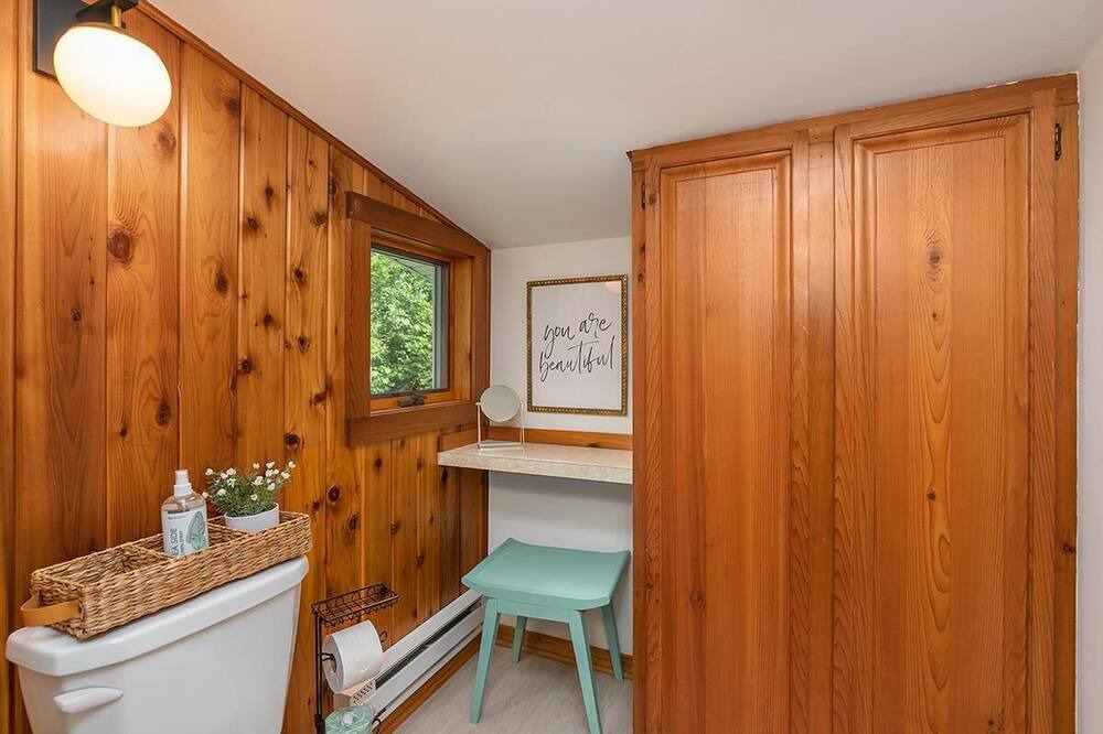Photo of Bedroom in Saugatuck