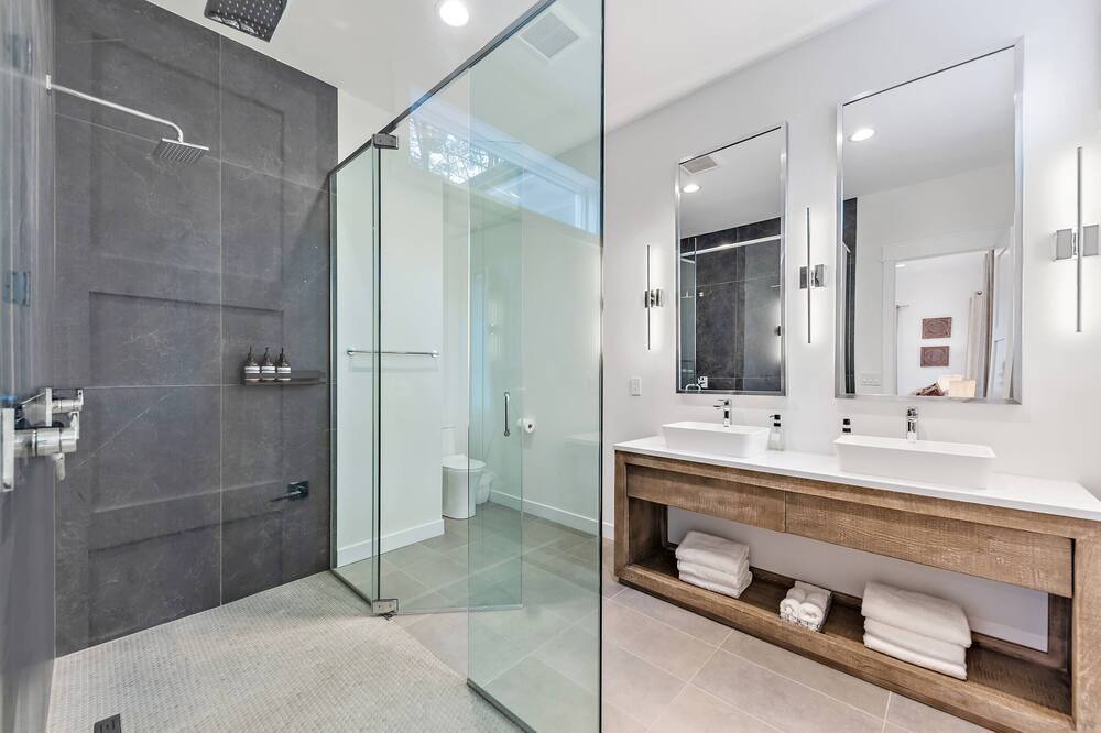 Photo of Bathroom in Shorewood-Tower Hills-Harbert