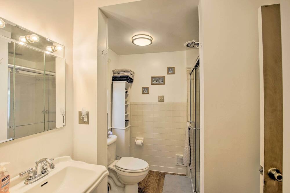 Photo of Bathroom in Manitowoc