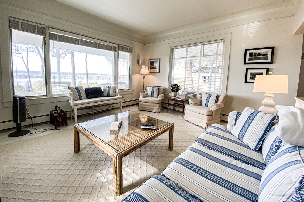 Photo of Livingroom in Harbor Springs