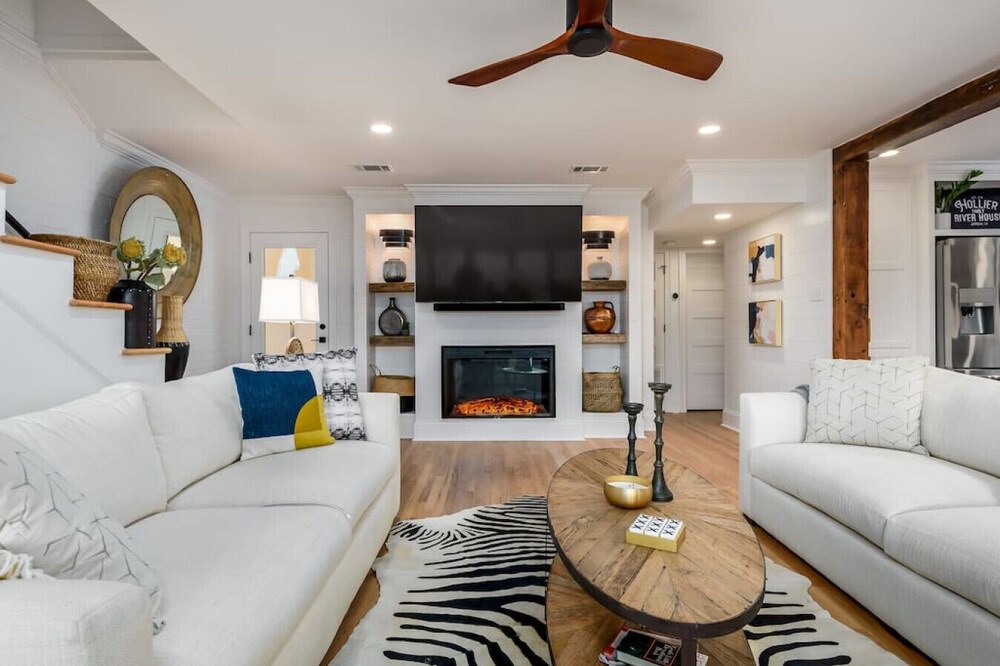 Photo of Livingroom in New Roads