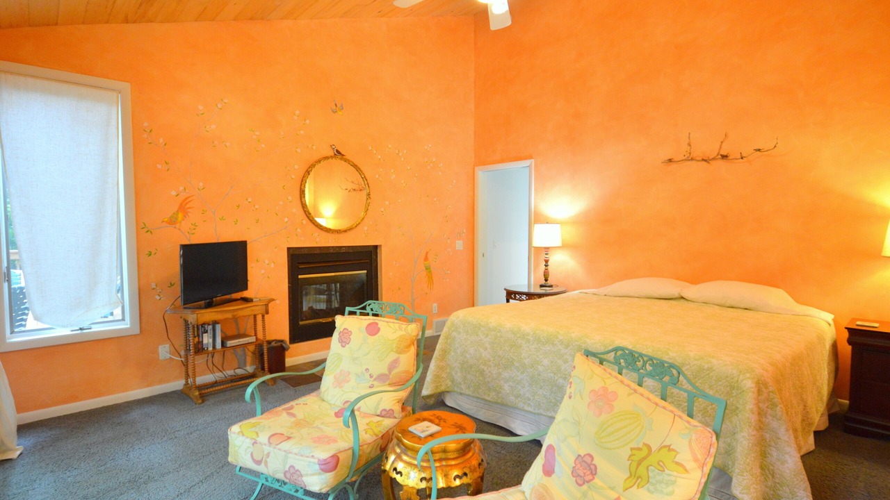Photo of Bedroom in Norton Shores