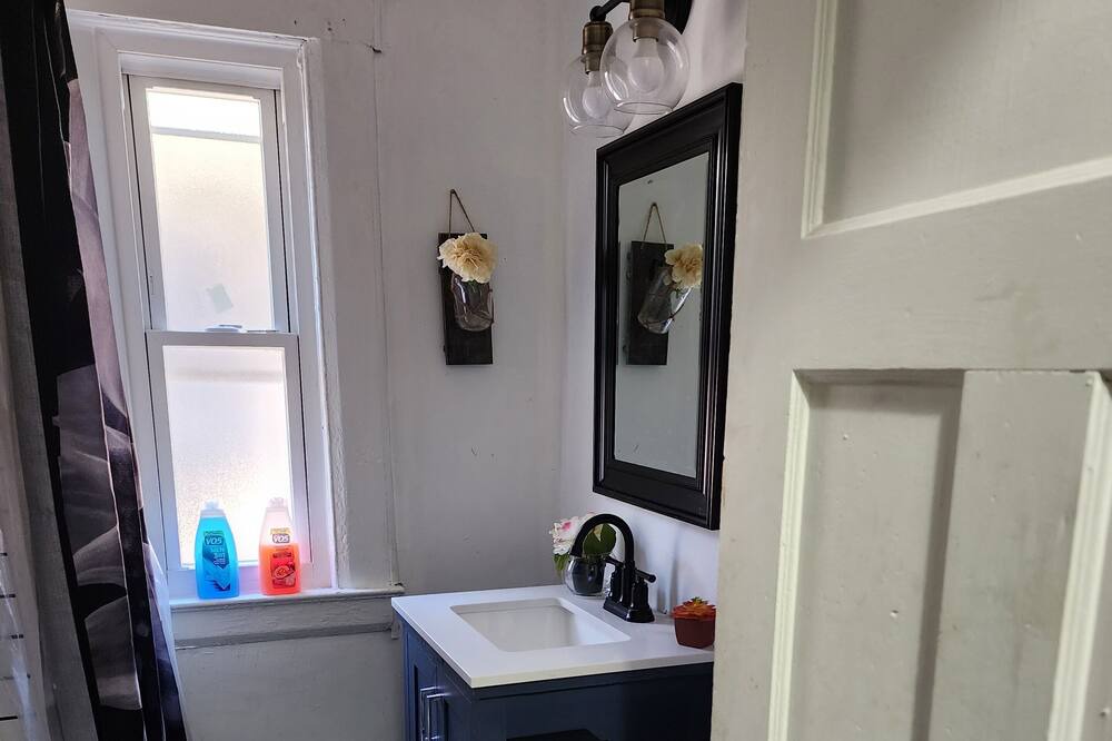 Photo of Bathroom in Mexicantown - Southwest Detroit