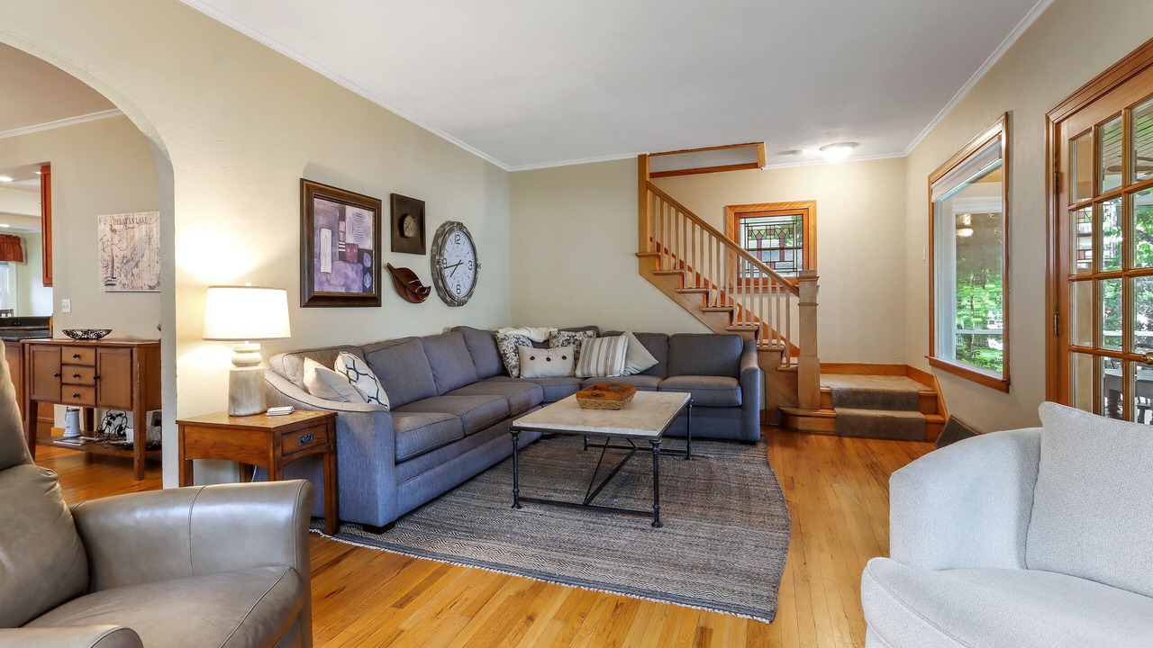 Photo of Livingroom in Delavan Lake