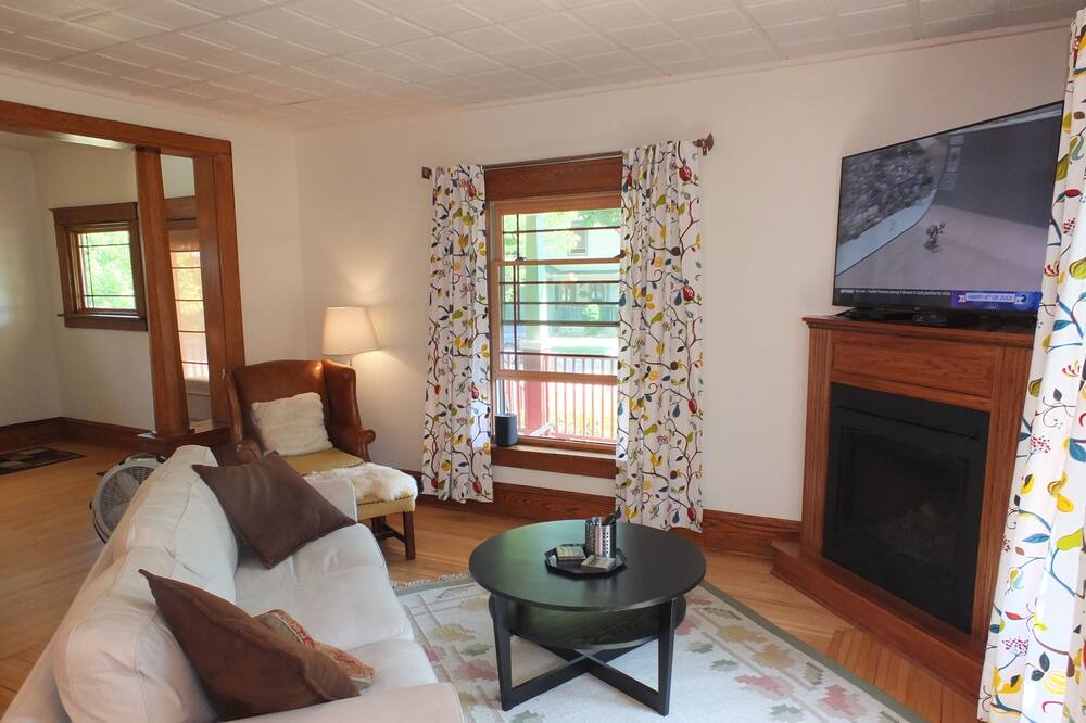 Photo of Bedroom in Frankfort