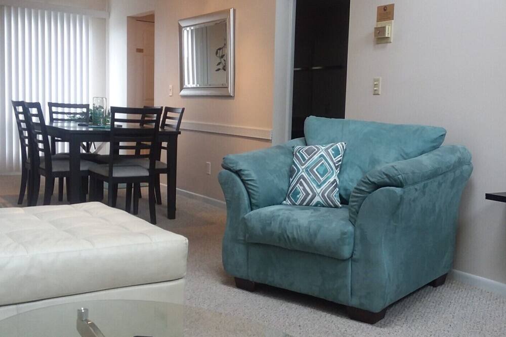 Photo of Livingroom in Acme
