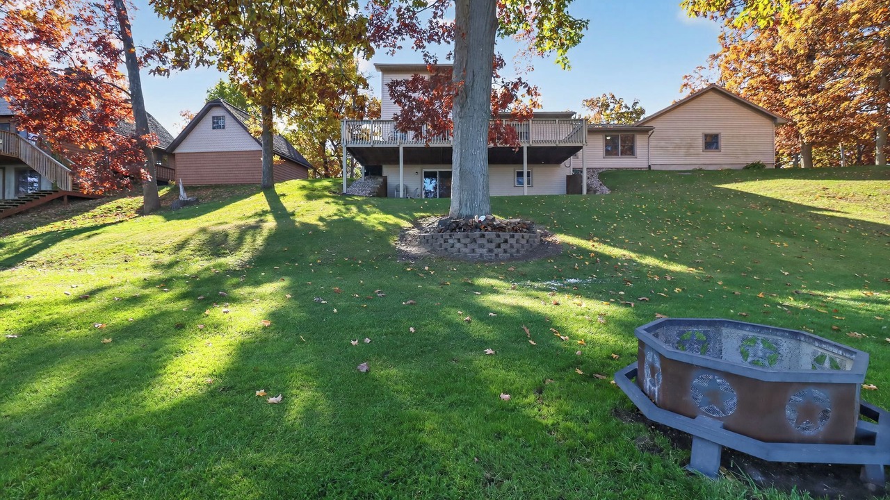 Photo of Outdoor in Grass Lake