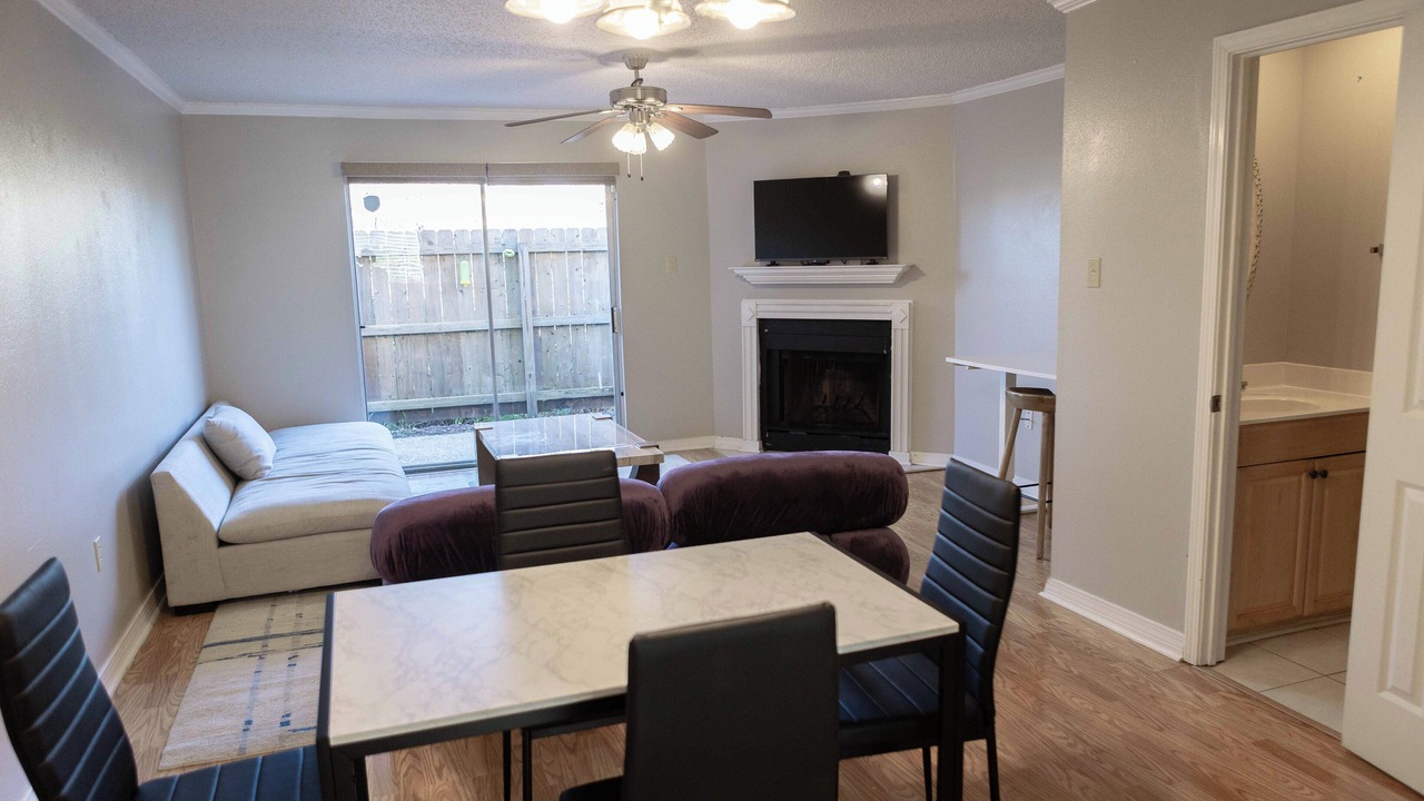 Photo of Livingroom in Gonzales