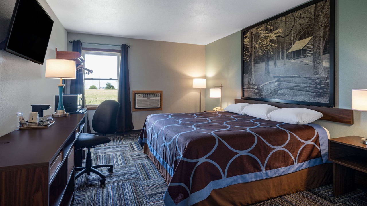 Photo of Bedroom in Mattoon